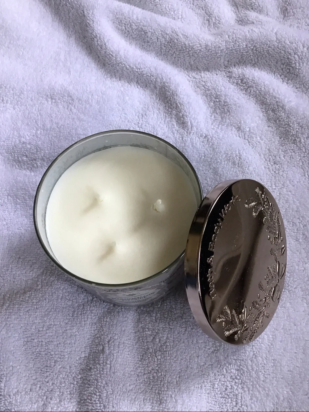 Bath & Body Works 3 wick candle Marshmallow Fireside - Picture 2 of 3
